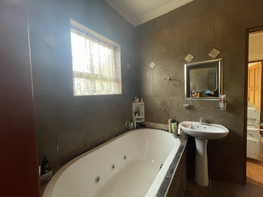 3 Bedroom Property for Sale in Country Club Western Cape